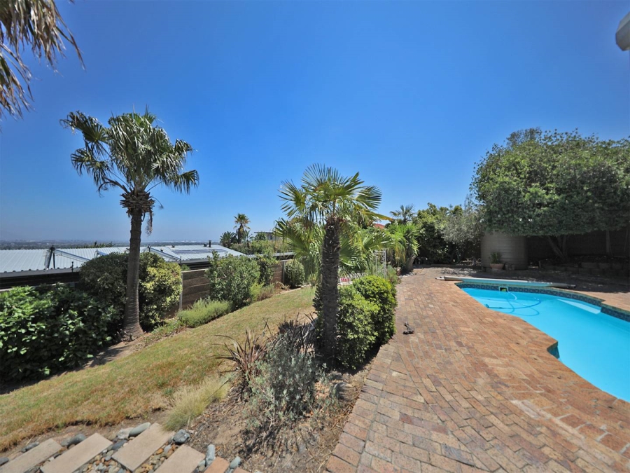 4 Bedroom Property for Sale in Plattekloof Western Cape